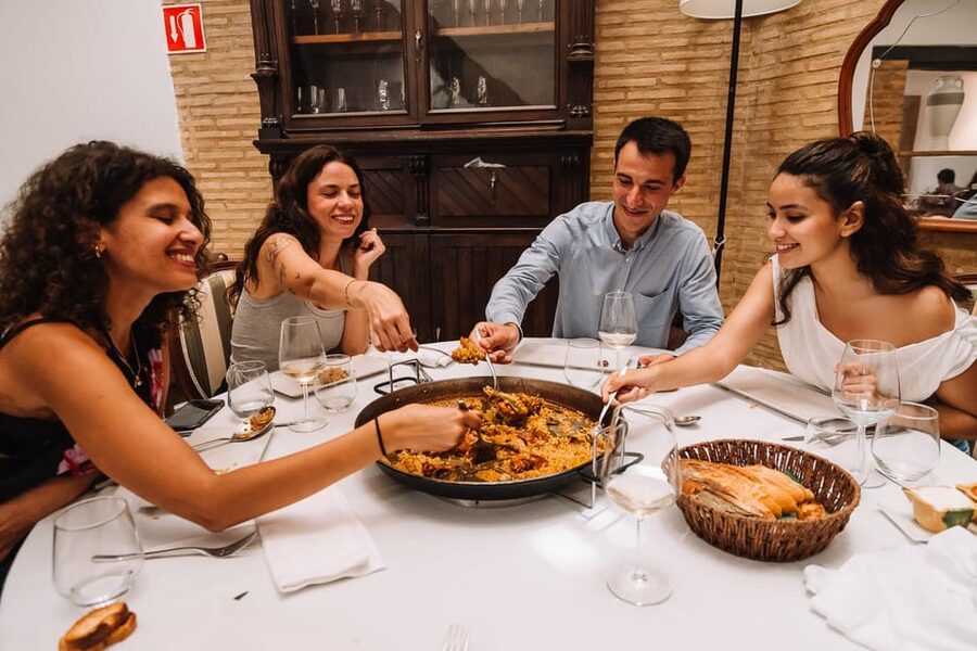 Valencia: Authentic Food Tour with Paella Valenciana - Key points at a glance