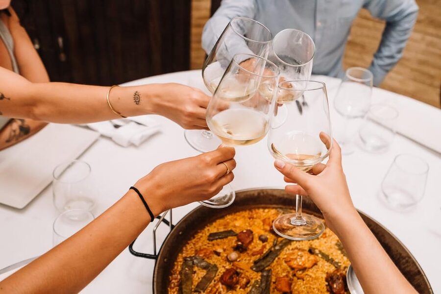 Valencia: Authentic Food Tour with Paella Valenciana - Who should book this food tour?