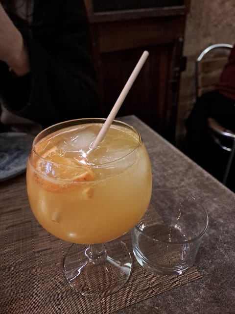 Valencia: Authentic Tapas & Drinks with a Local - Horchata and fartons at lunch