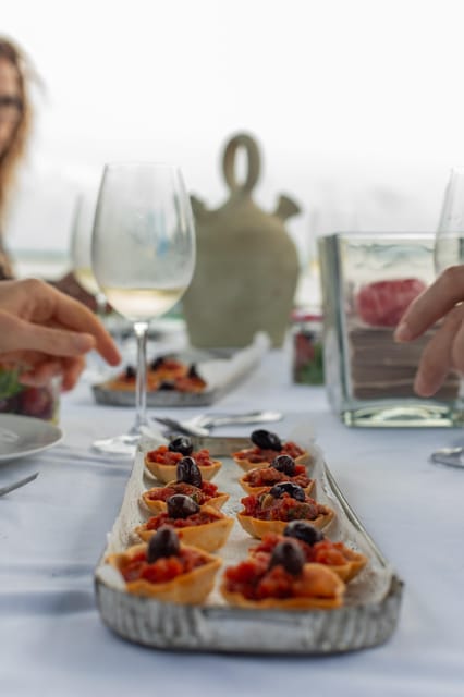 Valencia: Boat Ride with Valencian Wine Tasting & Tapas - Why Albufera makes this wine tasting different