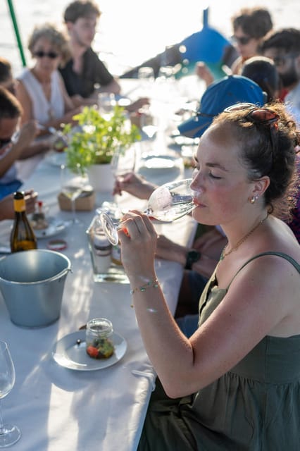 Valencia: Boat Ride with Valencian Wine Tasting & Tapas - Who will enjoy this most