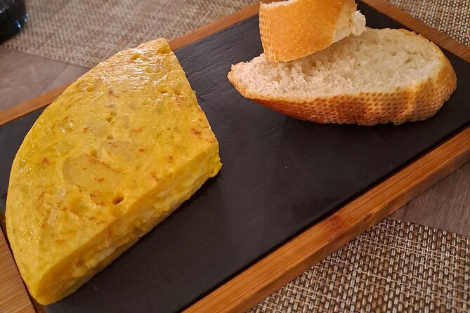 Valencia Food Tour: Tapas, Drinks and Delights with a Local - What this Valencia food tour actually gives you