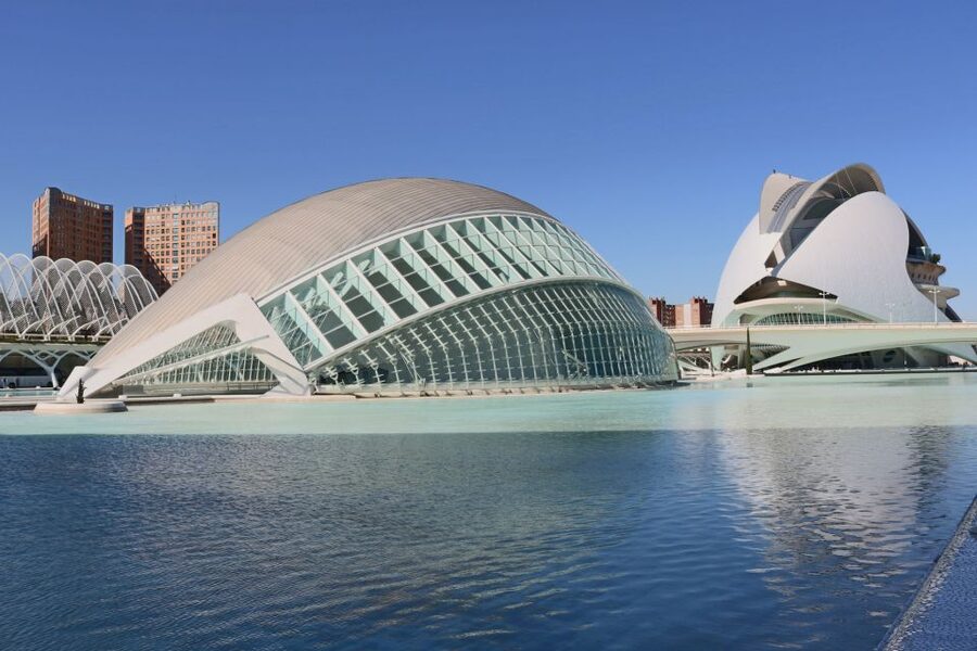 Valencia: Guided City Walking Tour with Tapas Tastings - Who will get the most from this Valencia walk