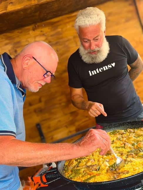 Valencia: Paella Cooking Class with Tapas and Drinks - Key points at a glance