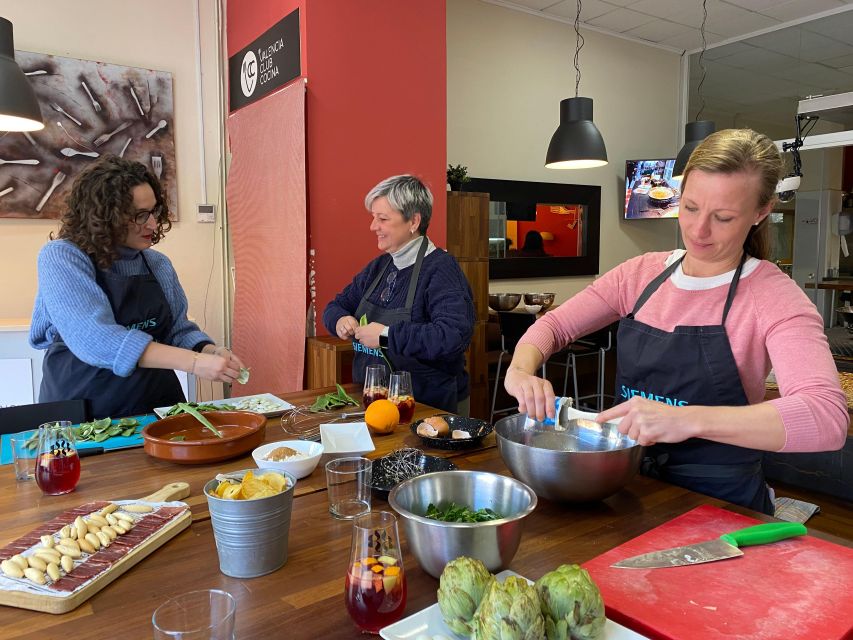 Valencia: Paella Workshop and Algiros Market Visit - Learning the Valencian way to make paella