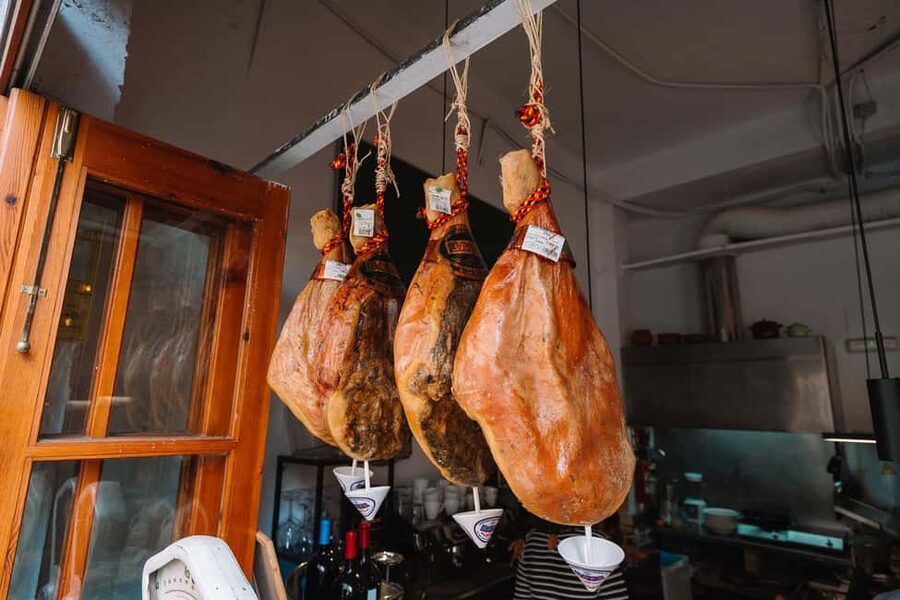 Valencia: Tapas and Drinks Evening Tour - Who should book this evening?