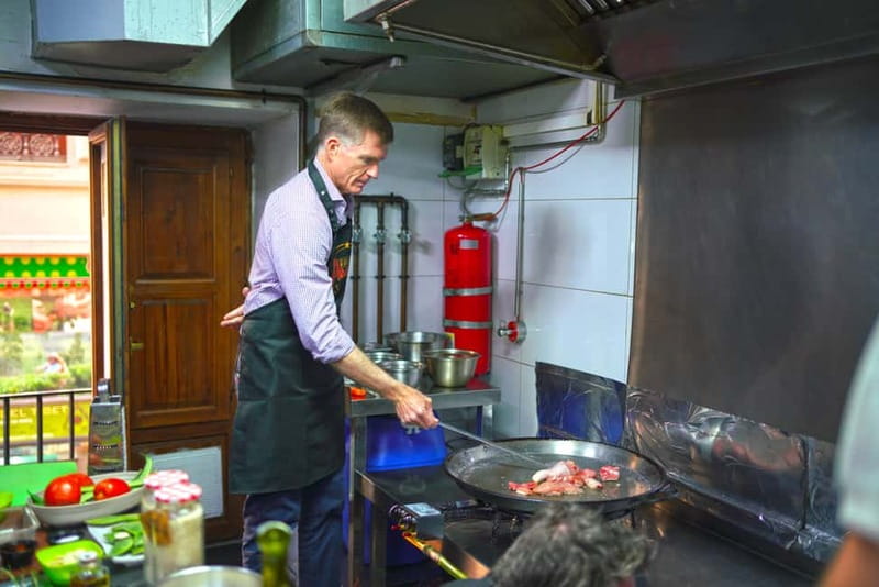 Valencia: Traditional Paella Cooking Class and Dinner - Who will enjoy this paella class