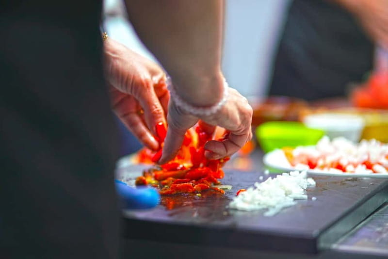 Valencia: Traditional Paella Cooking Class and Dinner - Price, flexibility, and what you receive