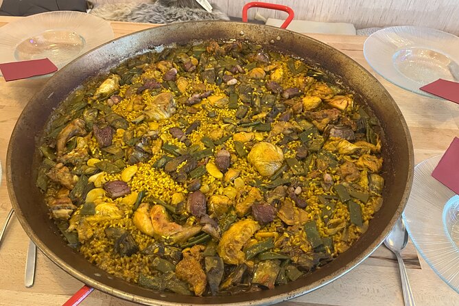 Valencian Paella class with welcome drinks and tapas - Eating Your Own Work With Tapas and Wine