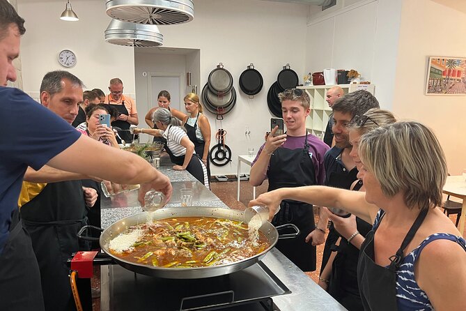 Valencian Paella Cooking Class, Tapas & Sangria - Evening - Key points at a glance
