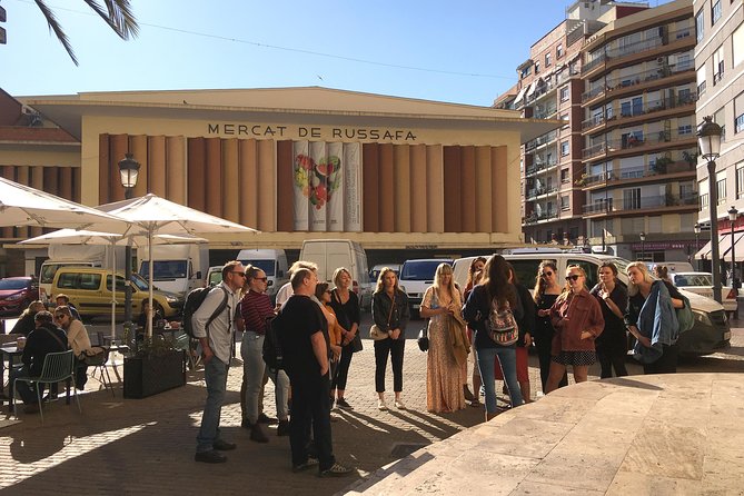 Vegetable Paella cooking class, tapas and Ruzafa market visit - Meeting your hosts near San Valero Parish