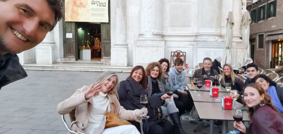 Venice: Local Secrets of Venice Tapas & Wine Walking Tour - Why Venetian cicchetti make a good introduction to the city