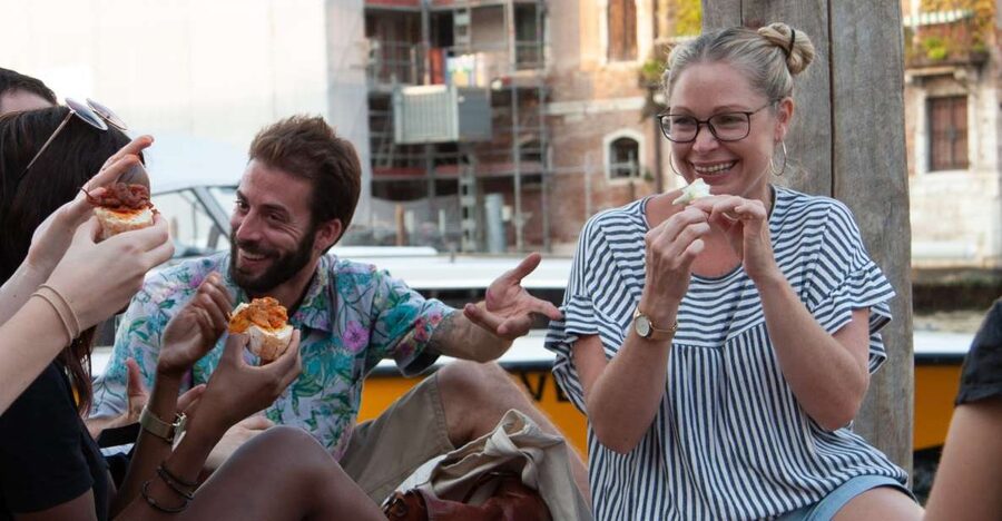 Venice: Local Secrets of Venice Tapas & Wine Walking Tour - Starting at Enoteca Al Volto