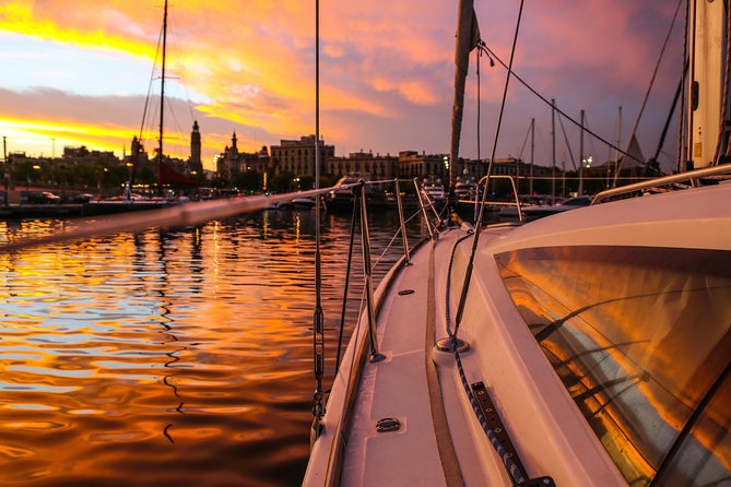 Vermut & Sailing Experience Barcelona with Drinks and Snacks - Morning or afternoon: choosing your best departure