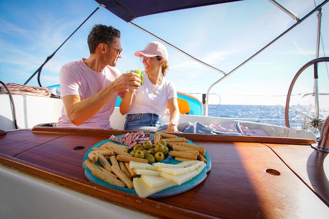 Vermut & Sailing Experience Barcelona with Drinks and Snacks - Who should book this Barcelona sail?