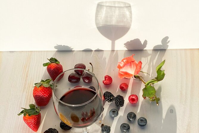 Vilamoura, Albufeira & Porches: Wine Tasting, Tapas & Music Tour - Public or private: choose the format carefully