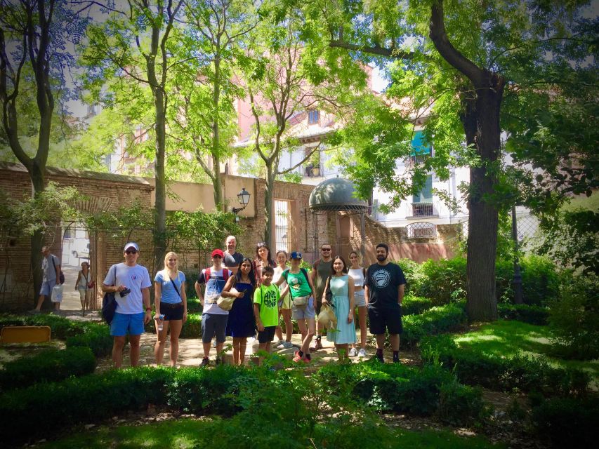 Walking Tour Madrid +Pintxo +Drink - The Royal Palace and Almudena Cathedral