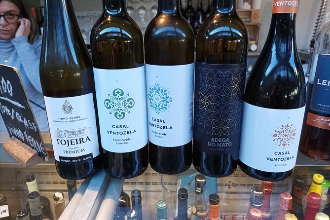 Wine, Tapas and Winery Tour - Aliados and the route through central Porto