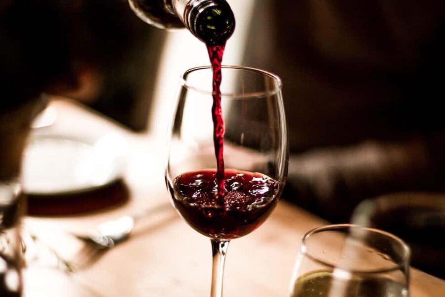 WINE TASTING & TAPAS IN THE HEART OF FARO - Four restaurants, four chances to taste Faro