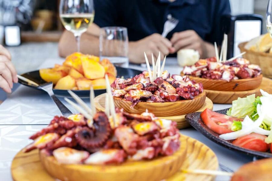 WINE TASTING & TAPAS IN THE HEART OF FARO - Timing, pace, and practical limits